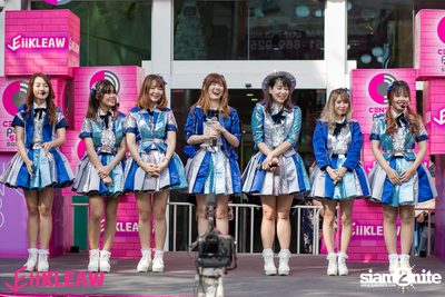 Mini concert BNK48 at Centerpoint of Siam Square — photo 64