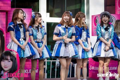 Mini concert BNK48 at Centerpoint of Siam Square — photo 66