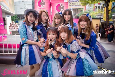 Mini concert BNK48 at Centerpoint of Siam Square — photo 70