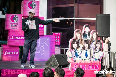 Mini concert BNK48 at Centerpoint of Siam Square — photo 72