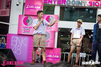 Mini concert BNK48 at Centerpoint of Siam Square — photo 73