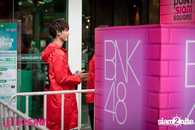 Mini concert BNK48 at Centerpoint of Siam Square — photo 78
