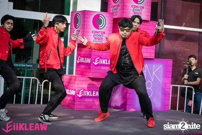 Mini concert BNK48 at Centerpoint of Siam Square — photo 83