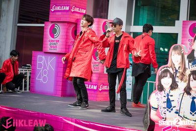 Mini concert BNK48 at Centerpoint of Siam Square — photo 86