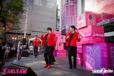 Mini concert BNK48 at Centerpoint of Siam Square — photo 88