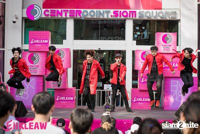 Mini concert BNK48 at Centerpoint of Siam Square — photo 96