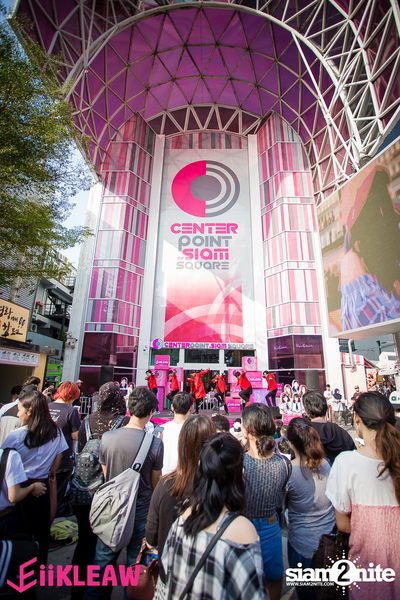 Mini concert BNK48 at Centerpoint of Siam Square — photo 97