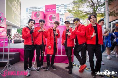 Mini concert BNK48 at Centerpoint of Siam Square — photo 101