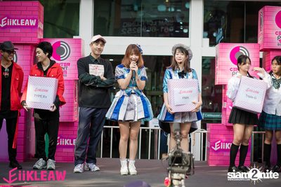 Mini concert BNK48 at Centerpoint of Siam Square — photo 113