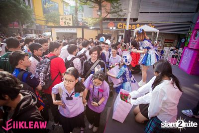 Mini concert BNK48 at Centerpoint of Siam Square — photo 120