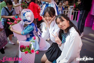 Mini concert BNK48 at Centerpoint of Siam Square — photo 123