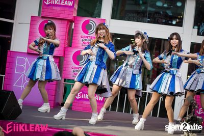 Mini concert BNK48 at Centerpoint of Siam Square — photo 150