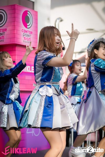 Mini concert BNK48 at Centerpoint of Siam Square — photo 162