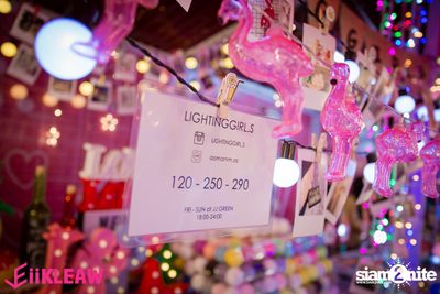 Mini concert BNK48 at Centerpoint of Siam Square — photo 182