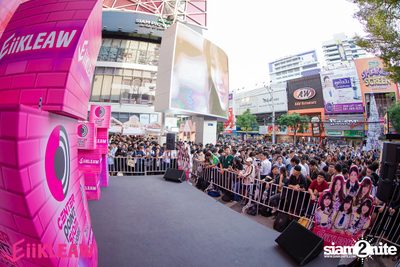 Mini concert BNK48 at Centerpoint of Siam Square — photo 215