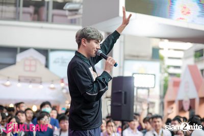 Mini concert BNK48 at Centerpoint of Siam Square — photo 231