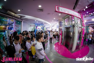 Mini concert BNK48 at Centerpoint of Siam Square — photo 240
