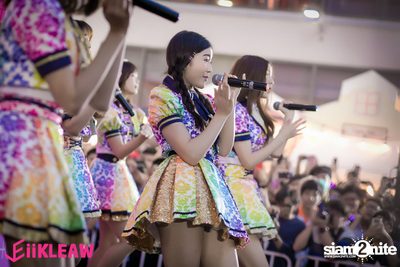 Mini concert BNK48 at Centerpoint of Siam Square — photo 251