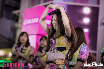 Mini concert BNK48 at Centerpoint of Siam Square — photo 297