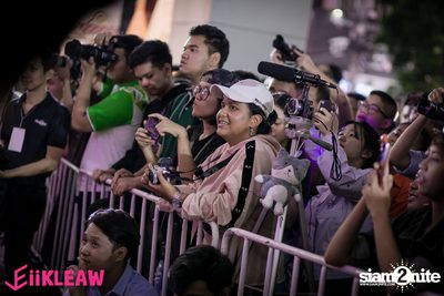 Mini concert BNK48 at Centerpoint of Siam Square — photo 312