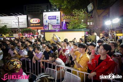 Mini concert BNK48 at Centerpoint of Siam Square — photo 313