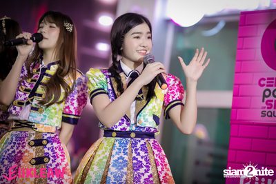 Mini concert BNK48 at Centerpoint of Siam Square — photo 318