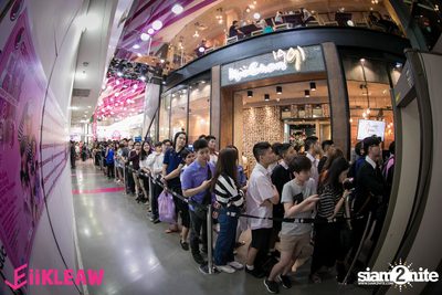 Mini concert BNK48 at Centerpoint of Siam Square — photo 321