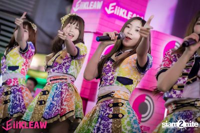 Mini concert BNK48 at Centerpoint of Siam Square — photo 332