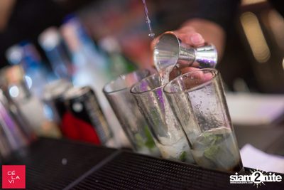 Supersonic Saturdays กับ Ome & Knatz ที่ เซ ลา วี — photo 5