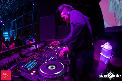 Supersonic Saturdays กับ Ome & Knatz ที่ เซ ลา วี — photo 23