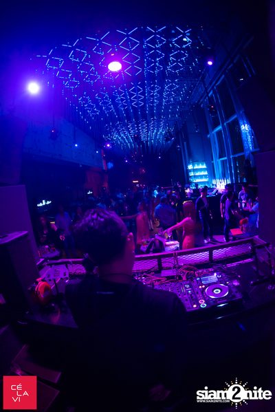 Supersonic Saturdays กับ Ome & Knatz ที่ เซ ลา วี — photo 25