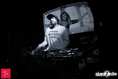 Supersonic Saturdays กับ Ome & Knatz ที่ เซ ลา วี — photo 46
