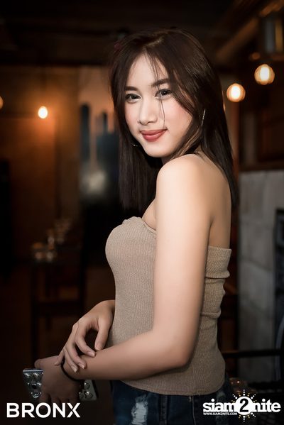 BRONX Grand Opening Party กับ Peck Palitchoke — photo 47