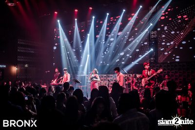 BRONX Grand Opening Party กับ Peck Palitchoke — photo 50