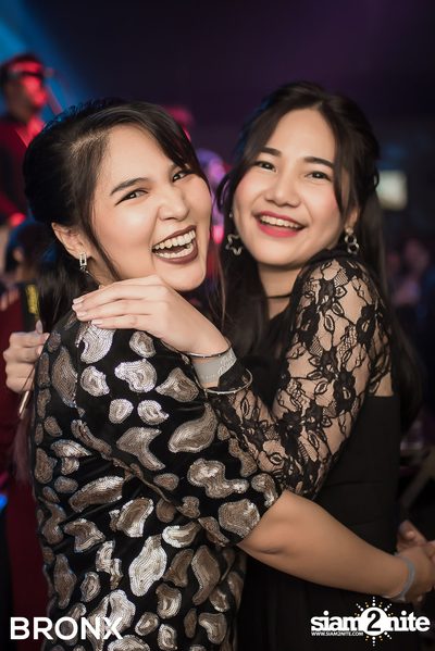 BRONX Grand Opening Party กับ Peck Palitchoke — photo 72