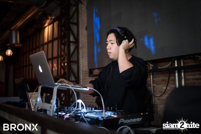 BRONX Grand Opening Party กับ Peck Palitchoke — photo 75