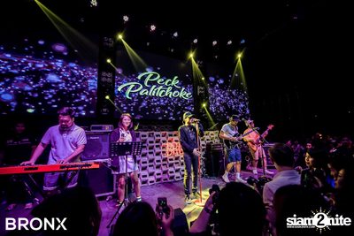 BRONX Grand Opening Party กับ Peck Palitchoke — photo 116