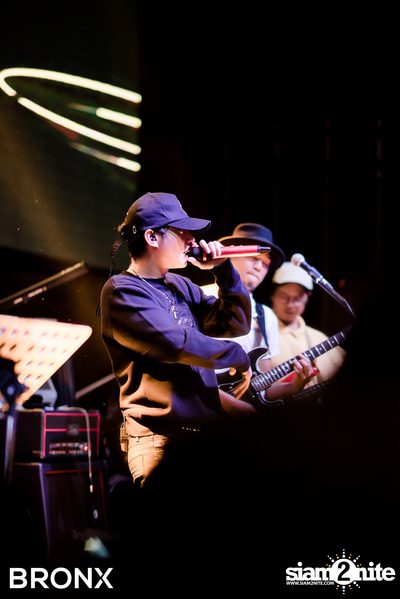 BRONX Grand Opening Party กับ Peck Palitchoke — photo 127