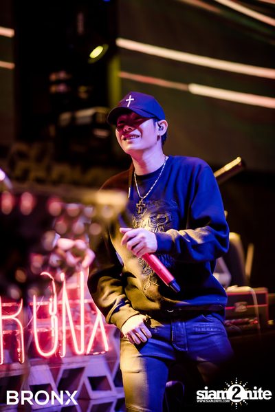 BRONX Grand Opening Party กับ Peck Palitchoke — photo 131