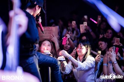 BRONX Grand Opening Party กับ Peck Palitchoke — photo 157