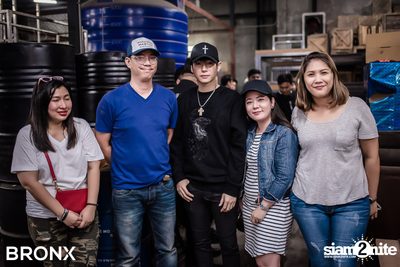 BRONX Grand Opening Party กับ Peck Palitchoke — photo 176