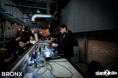 BRONX Grand Opening Party กับ Peck Palitchoke — photo 191
