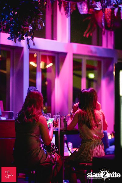 Crush Wednesdays นำเสนอ DJ Hedspin ที่ เซ ลา วี — photo 5