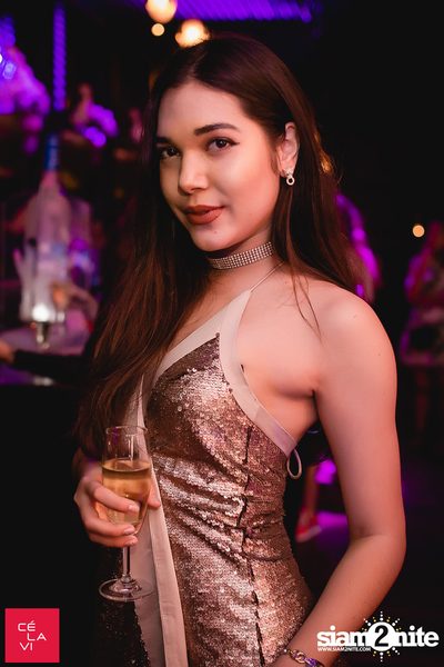 Crush Wednesdays นำเสนอ DJ Hedspin ที่ เซ ลา วี — photo 18