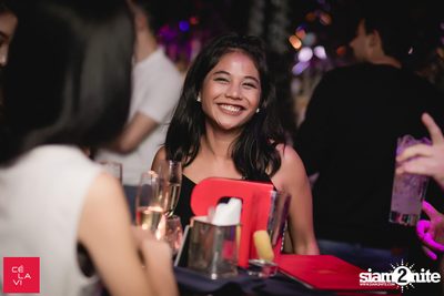 Crush Wednesdays นำเสนอ DJ Hedspin ที่ เซ ลา วี — photo 25
