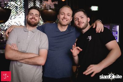 Crush Wednesdays นำเสนอ DJ Hedspin ที่ เซ ลา วี — photo 32