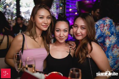 Crush Wednesdays นำเสนอ DJ Hedspin ที่ เซ ลา วี — photo 38