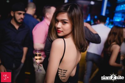 Crush Wednesdays นำเสนอ DJ Hedspin ที่ เซ ลา วี — photo 49