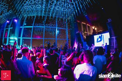 Crush Wednesdays นำเสนอ DJ Hedspin ที่ เซ ลา วี — photo 58
