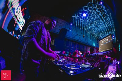 Crush Wednesdays นำเสนอ DJ Hedspin ที่ เซ ลา วี — photo 63